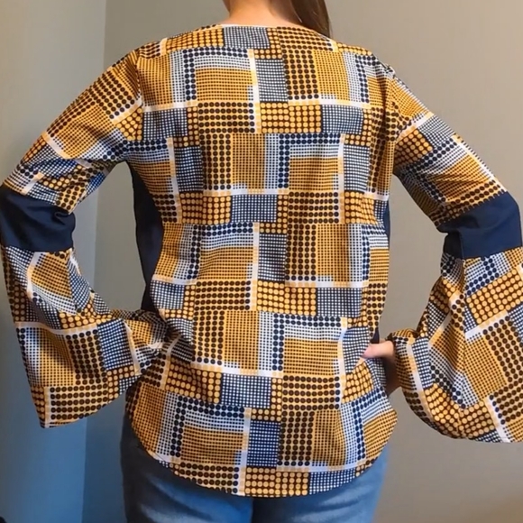 WVU collegiate bell sleeve blouse women's medium NWT - Picture 4 of 9